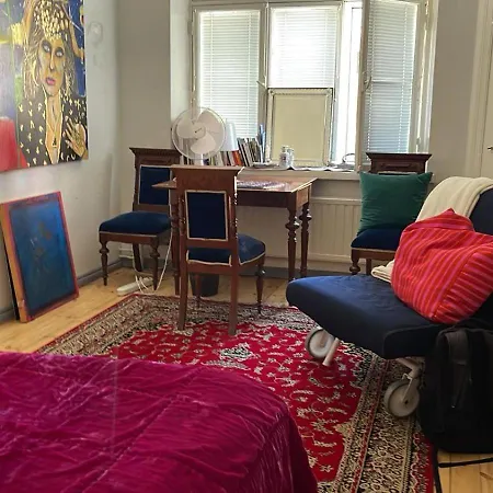 Art Gallery With Own Entrance At The Centre Of הלסינקי