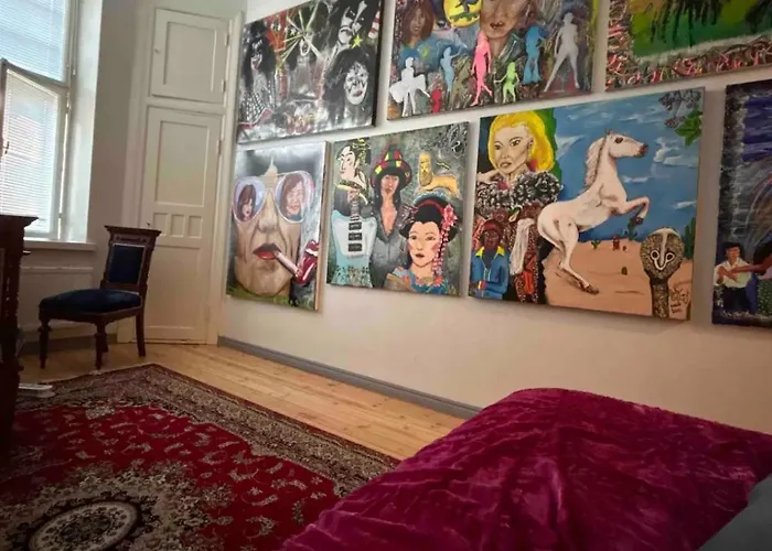 Art Gallery With Own Entrance At The Centre Of ホームステイ ヘルシンキ