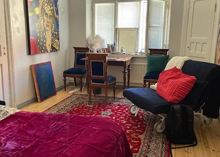 Art Gallery With Own Entrance At The Centre Of ヘルシンキ