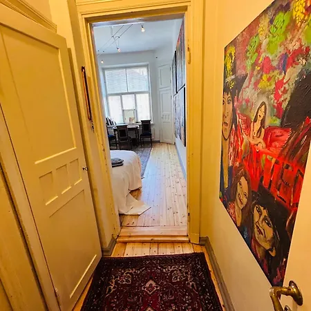 Art Gallery With Own Entrance At The Centre Of Helsingfors
